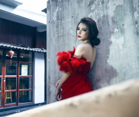 Người đẹp Việt Nam mặc áo màu cờ đỏ sao vàng tại Hoa hậu châu Á Thái Bình Dương - 5 Cô sẽ chọn nhiều trang phục in hình cờ đỏ sao vàng và đất nước Việt Nam