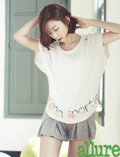 Làn da trắng nõn của người đẹp xứ Hàn - 6 Cô cũng rất năng động trông trang phục thể thao gọn nhẹ