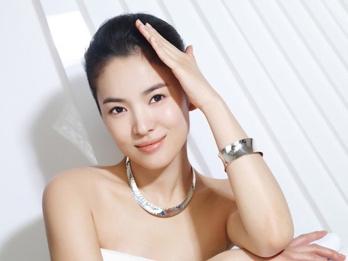 Song Hye Kyo và Chương Tử Di dự LHP Cannes - 2 Vai diễn của Song Hye Kyo trong