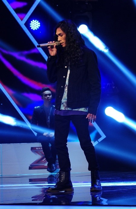 Sử Duy Vương gây ấn tượng với phiên bản rock