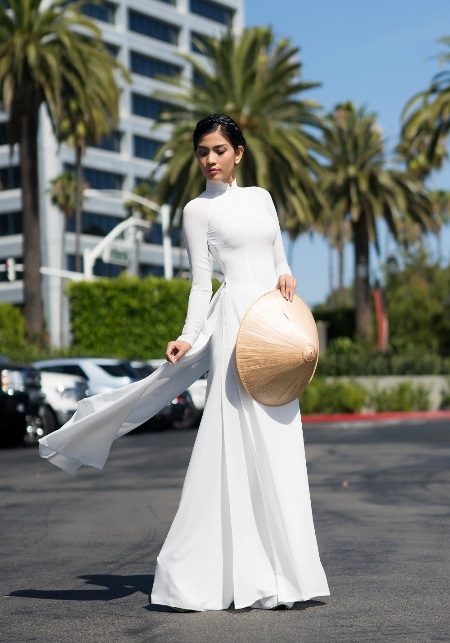 Mời độc giả cùng xem video clip 80 hoa hậu các nước nói tiếng Việt “Xin chào Việt Nam”: