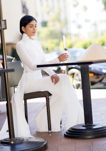 Mời độc giả cùng xem video clip 80 hoa hậu các nước nói tiếng Việt “Xin chào Việt Nam”: