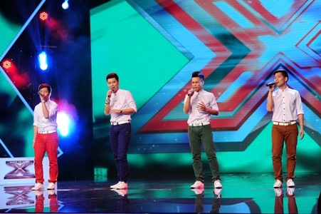 O Plus gây ấn tượng với hình ảnh của các ban nhạc nổi tiếng thập niên 90