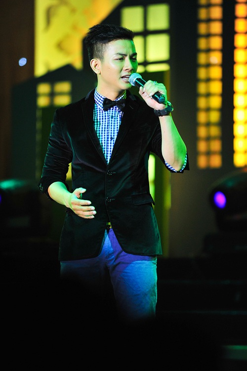 Tiếp tục là một trong 10 ngôi sao mặc đẹp của