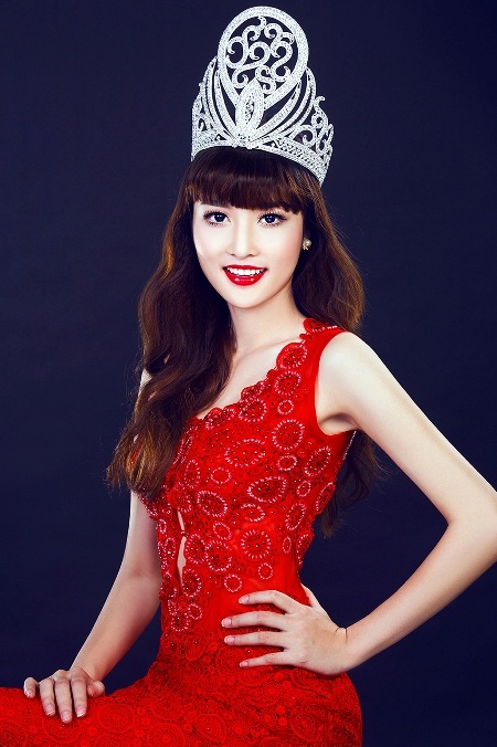 Hoa hậu Triệu Thị Hà: “Ba mẹ muốn tôi dứt khoát tình cảm với cháu trai cô Kim Hồng” - 3 Tuy ba mẹ có lo lắng nhưng vẫn ủng hộ Triệu Thị Hà