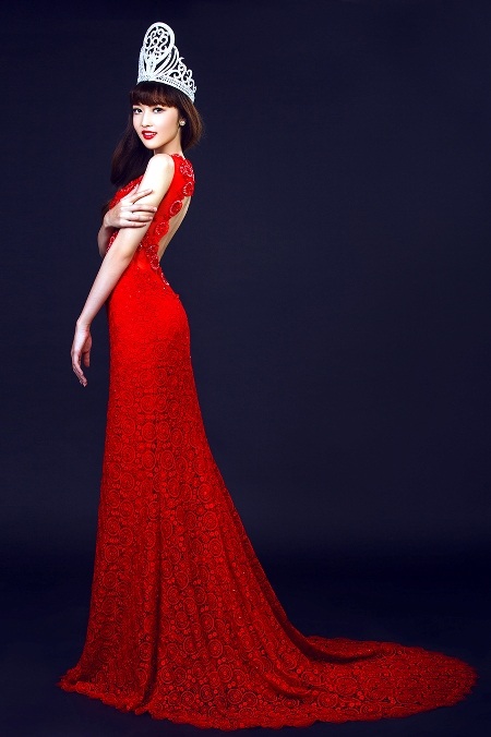 Hoa hậu Triệu Thị Hà: “Ba mẹ muốn tôi dứt khoát tình cảm với cháu trai cô Kim Hồng” - 5 Triệu Thị Hà không muốn nói nhiều về những ồn ào trong thời gian qua