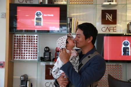 Trương Minh Cường hạnh phúc cùng vợ con ở Mỹ