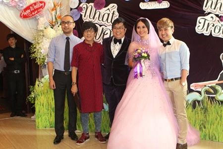 Tiệc cưới cũng không thể thiếu NSƯT Thành Lộc và ca sỹ Don Nguyễn