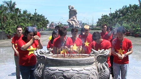 Lam Trường, Cẩm Ly, Hồ Ngọc Hà sẽ cùng gần 100 văn nghệ sĩ khác hòa ca trên sân khấu