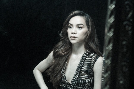 Hồ Ngọc Hà ra MV "Em không cần anh" mặc tin đồn chia tay Cường Đôla - 2 Hồ Ngọc Hà ra MV Em không cần anh mặc tin đồn chia tay Cường Đôla