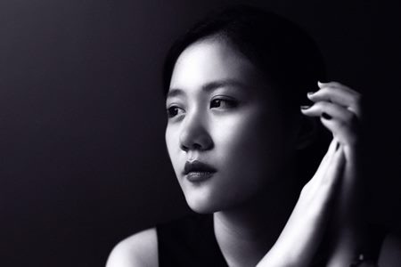 Bộ ảnh trắng đen giàu cảm xúc của Văn Mai Hương - 8 Văn Mai Hương cho biết, tâm trạng của cô cũng đang rất vui với những phản hồi tích cực từ Single