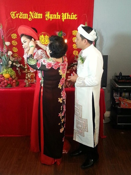 Trong buổi lễ, Việt Hương đã khiến nhiều người có mặt xúc động với lời phát biểu chân thành: