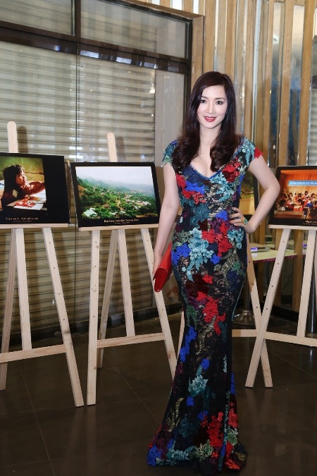 Phong thái nhẹ nhàng và tinh tế của chị luôn khiến người đối diện cảm thấy ấn tượng.