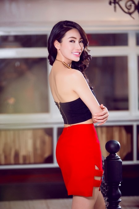 My Na Lê đang ngày càng hoàn thiện vẻ đẹp bên ngoài và luôn trau trồi kiến thức cho mình.