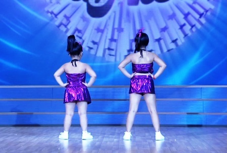 Màn lắc hông ấn tượng của cặp đôi Ngọc Khánh - Ái My