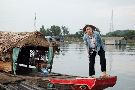 Sau thời gian mất tích, Tinna Tình lột xác ngày trở lại