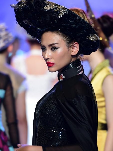 Người đẹp đang tích cực trở lại với guồng quay công việc sau khoảng thời gian vắng bóng.