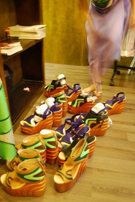 Các người mẫu Việt Nam sẽ trình diễn bộ sưu tập mang tên