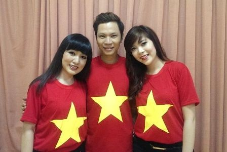 Bộ ba thí sinh của đội Đàm Vĩnh Hưng cũng đã sẵn sàng 