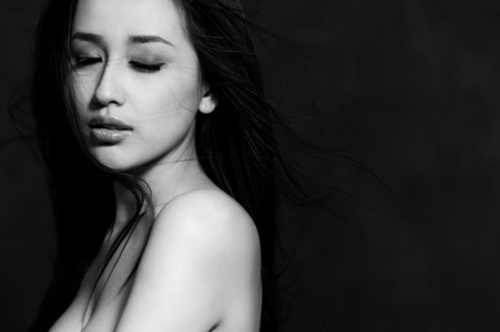 Bộ ảnh "vai trần tóc xõa" của hoa hậu Mai Phương Thúy - 1 Thời gian gần đây, công chúng ít thấy Mai Phương Thúy xuất hiện nhiều như trước...