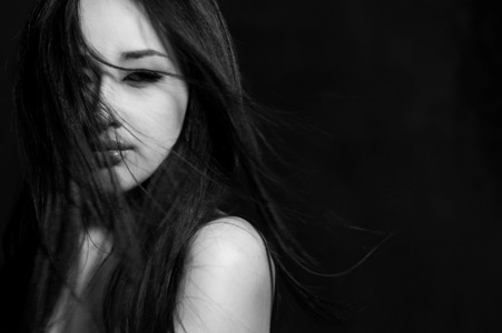 Bộ ảnh "vai trần tóc xõa" của hoa hậu Mai Phương Thúy - 6 Sự trải nghiệm giúp người đẹp chín chắn và trưởng thành nhiều hơn theo thời gian