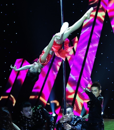 Bảo Ngọc - thí sinh đội Đoan Trang, Phan Hiển tiếp nối với màn hóa thân thành Lady Gaga