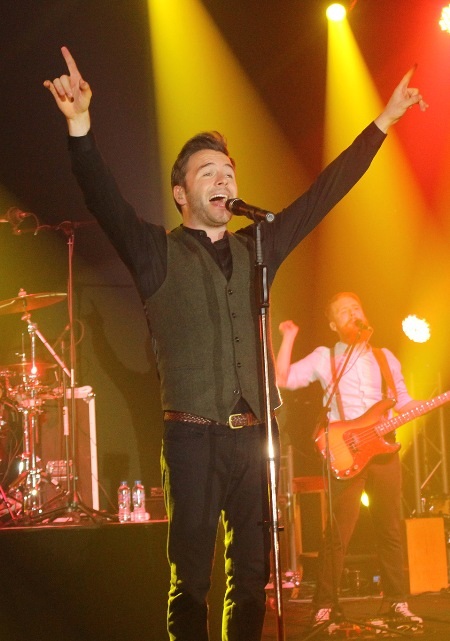 Tối qua 16/9, sau một ngày nghỉ ngơi và tham quan TPHCM, đêm nhạc