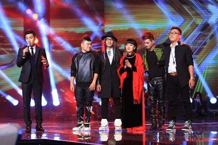 Hà Vân và F-band hồi hộp khi nghe kết quả từ giám khảo