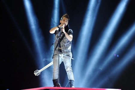 Thái Ngân cũng có màn trình diễn chưa trọn vẹn nhưng đã may mắn khi có tỷ lệ bình chọn cao hơn