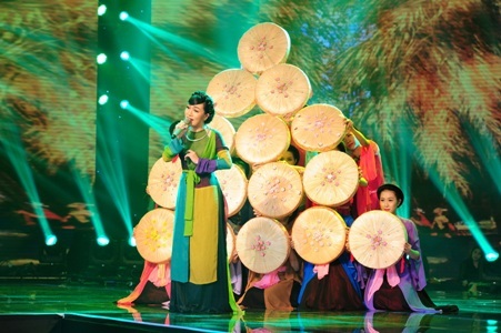 Hà Vân da diết với ca khúc