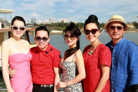 Những người đẹp khoe sắc trên chiếc du thuyền sang trọng ở đất Mỹ.