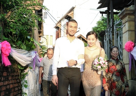 "Cá sấu chúa" Quỳnh Nga hạnh phúc bên chú rể Doãn Tuấn - 9 Đám cưới chính thức của cả hai sẽ diễn ra vào tháng 11 tới đây.