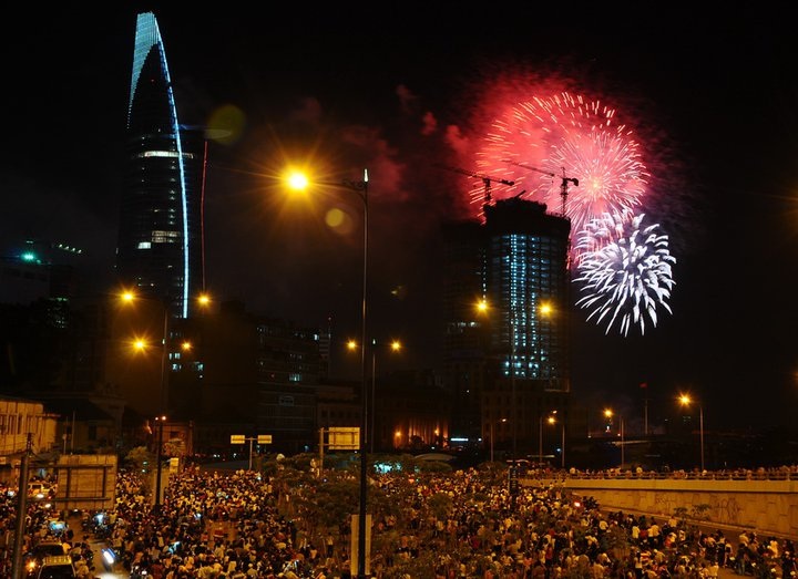 Người dân TPHCM sẽ được ngắm pháo hoa nghệ thuật tại 2 điểm thành phố