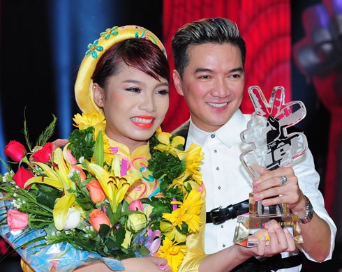 Dưới sự dìu dắt và huấn luyện của Đàm Vĩnh Hưng ở