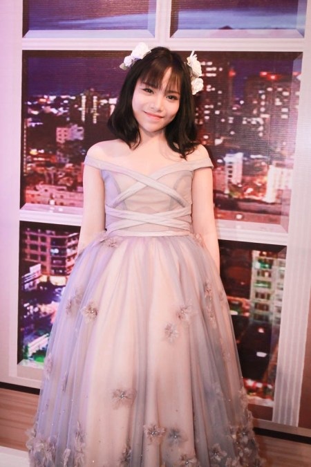 Dưới sự dìu dắt và huấn luyện của Đàm Vĩnh Hưng ở