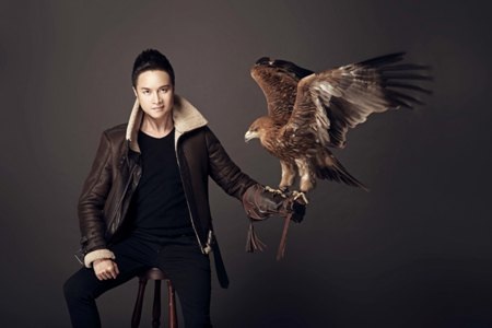 Cựu thành viên 1088 trở lại với "đại bàng 400 triệu" - 2 Những năm 2000, ca khúc