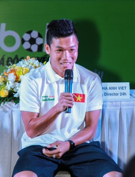 Trong dịp này, khán giả đã có dịp được giao lưu trực tiếp với một vài cầu thủ xuất sắc của đội U19.