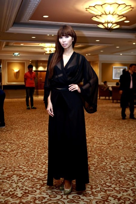 Hà Anh là khách mời của buổi ra mắt Đêm Gala Hoa hậu Việt Nam Thế giới tại TPHCM.