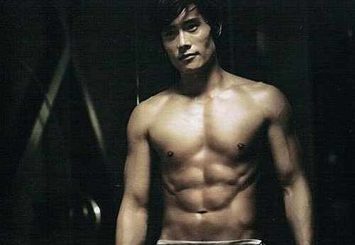 "Bão" scandal gây "tổn thương" hình ảnh thần tượng xứ Hàn - 2 Ngôi sao Lee Byung Hun bị giảm lượng fan đáng kế sau scandal