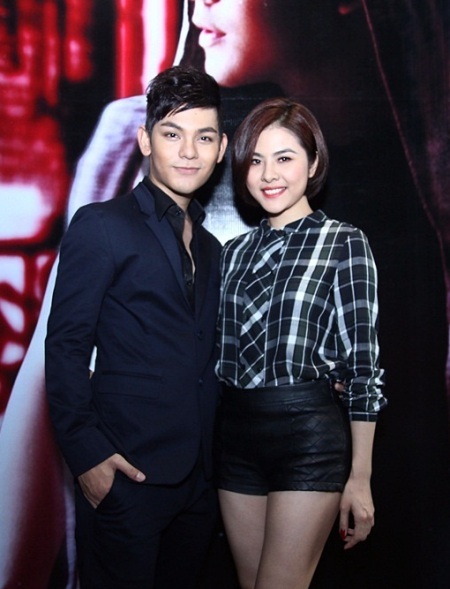 Vân Trang tình cảm bên Sơn Ngọc Minh