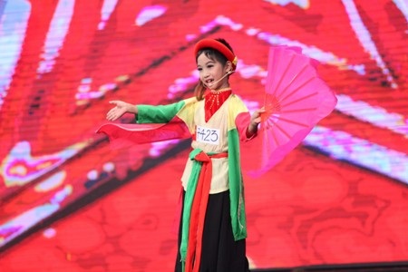 Giám khảo Vietnam’s got talent "choáng" với màn giả Thị Mầu của bé trai 8 tuổi - 4 Tiết mục hát chèo ấn tượng của cậu nhóc Thị Mầu 8 tuổi Nguyễn Đức Vĩnh