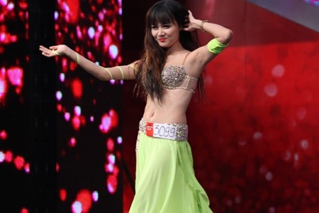 Giám khảo Vietnam’s got talent "choáng" với màn giả Thị Mầu của bé trai 8 tuổi - 7 Cô gái múa bụng và gây ngạc nhiên với giọng thính phòng qua ca khúc