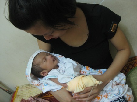 Bé Võ Ánh Dương đã ra đi mãi mãi - 1 Bé Ánh Dương đã ra đi sau 43 ngày chống chọi với bệnh tật