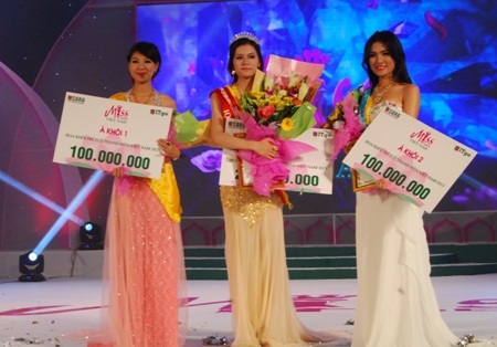 Hóa khôi, Á khôi 1 và á khôi 2 của Miss IT Go 2013