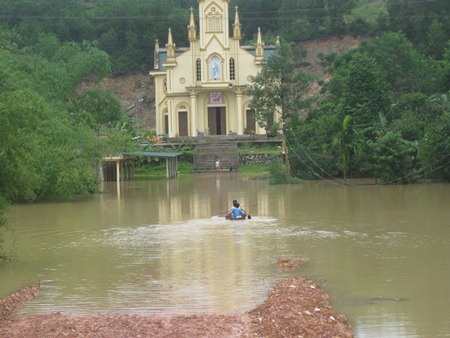 Phương tiện đi lại chủ yếu lúc này là thuyền