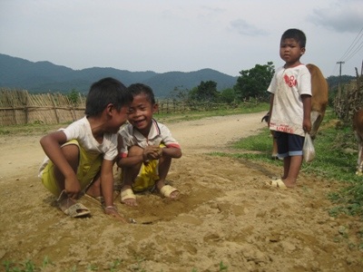 Những đứa trẻ tại Rào Tre