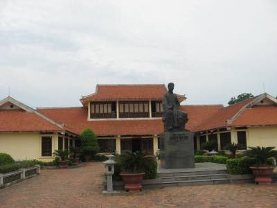 Khu di tích đại thi hào Nguyễn Du 