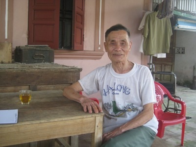 Ký ức Điện Biên Phủ trong phút phải bước qua xác đồng đội tiến lên - 4 Người lính pháo binh Lê Xuân Năm vẫn đang miệt mài với công tác khuyến học