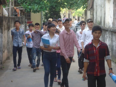 Biển đảo tiếp tục “nóng” trong đề thi Địa lý - 15 Thí sinh rạng rỡ ųau môn thi.
