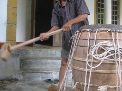 Làng trống rộn rã vào mùa Vu Lan - 8 Thử trống